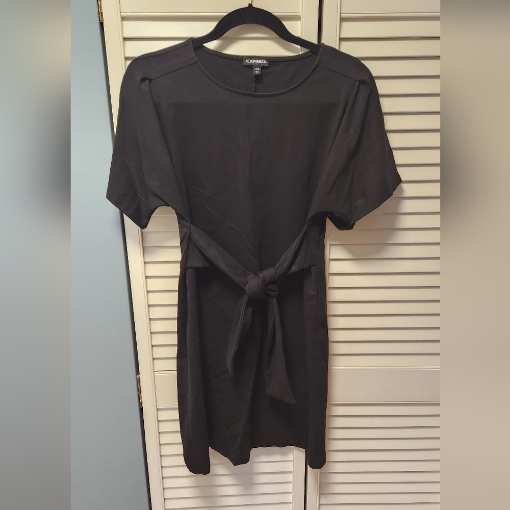 Express T Shirt Dress (Black)